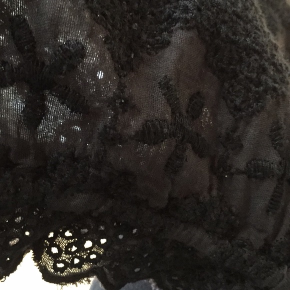 American Eagle Outfitters black eyelet/fine cotton - Picture 7 of 8